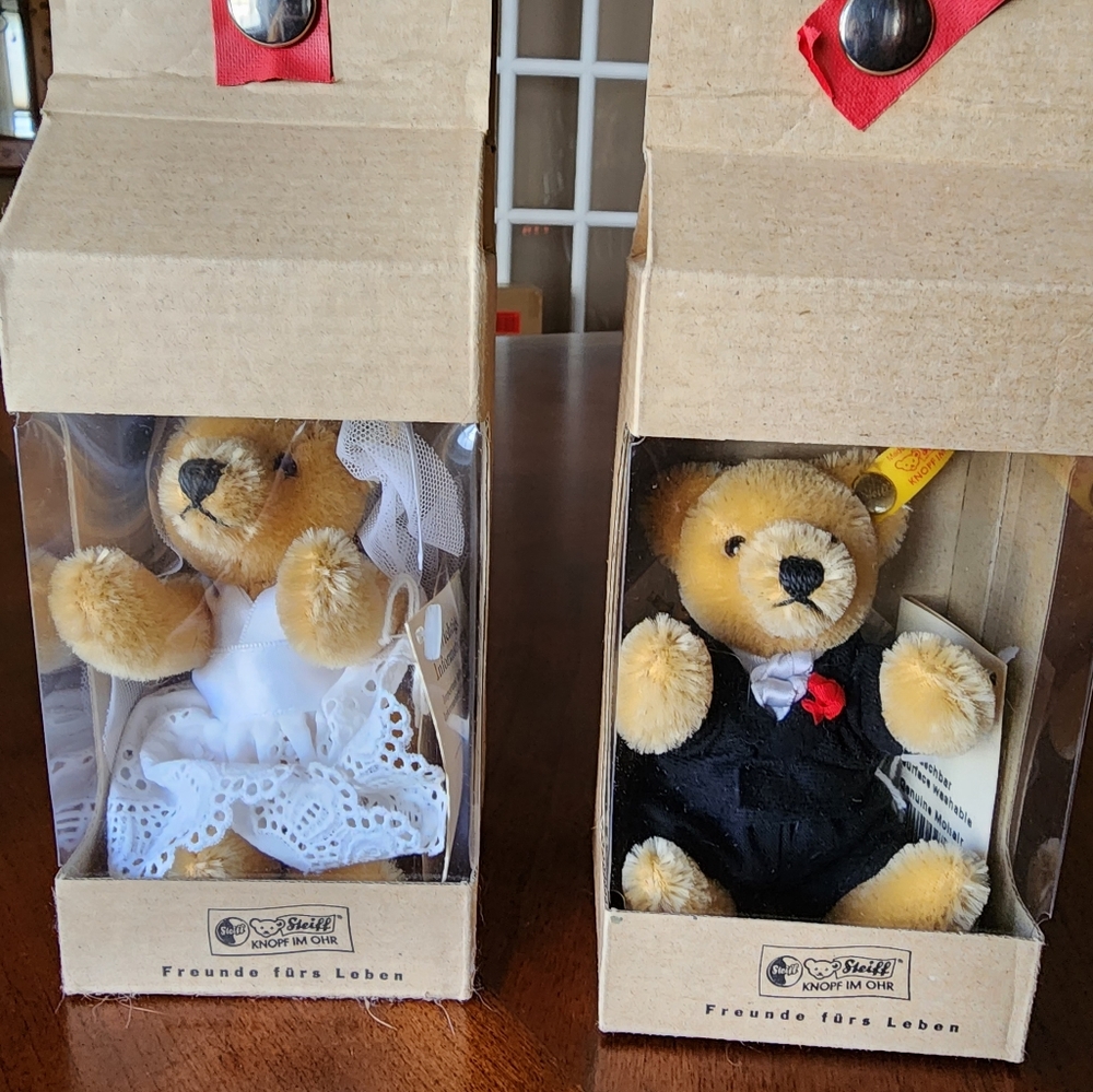 Vintage Steiff Bride and Groom Bears Mohair Circa 1988